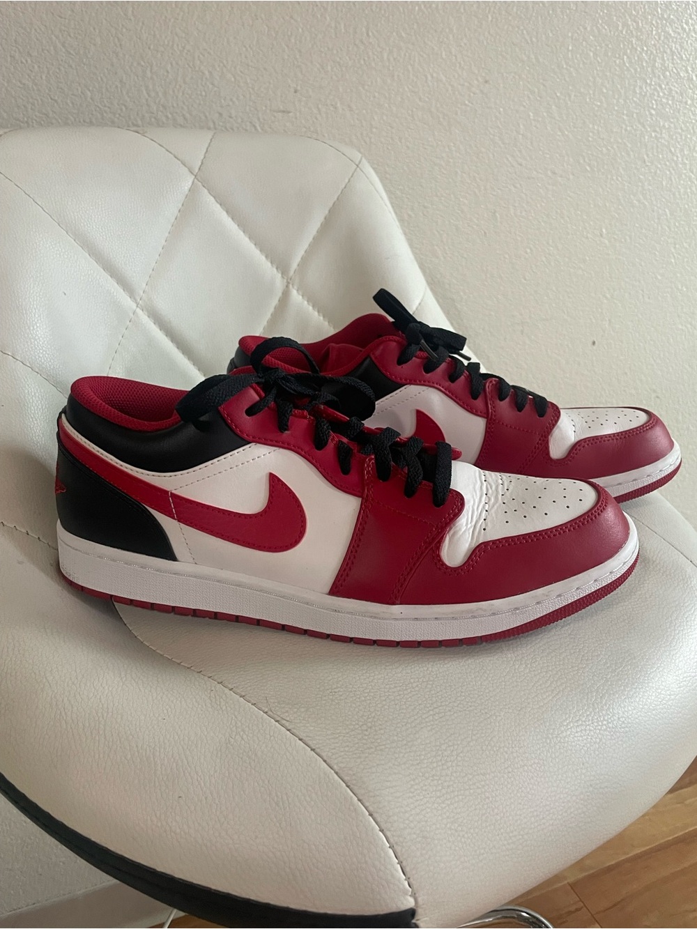 Jordan Low-Top Sneakers in Red, White & Black